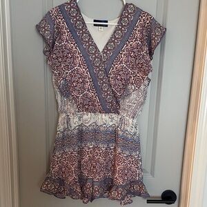 Patterned V-Neck Ruffle Sleeve Romper size Medium